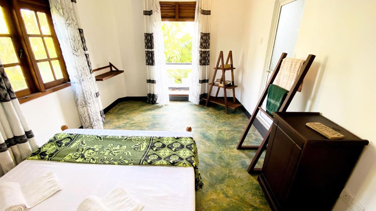 Madiha Surf House Lanka Hotel Матара Екстериор снимка