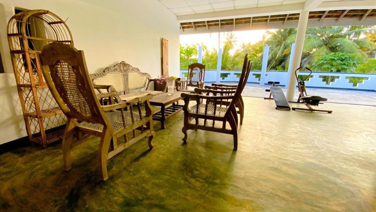 Madiha Surf House Lanka Hotel Матара Екстериор снимка