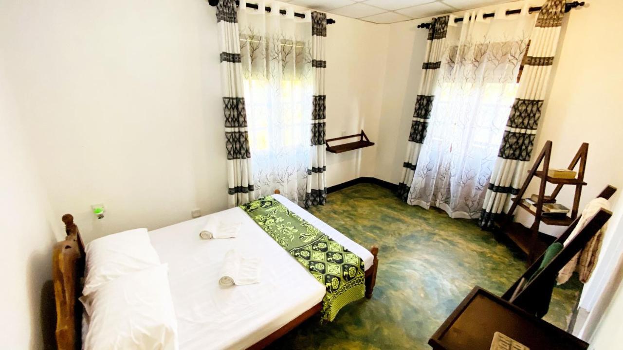 Madiha Surf House Lanka Hotel Матара Екстериор снимка