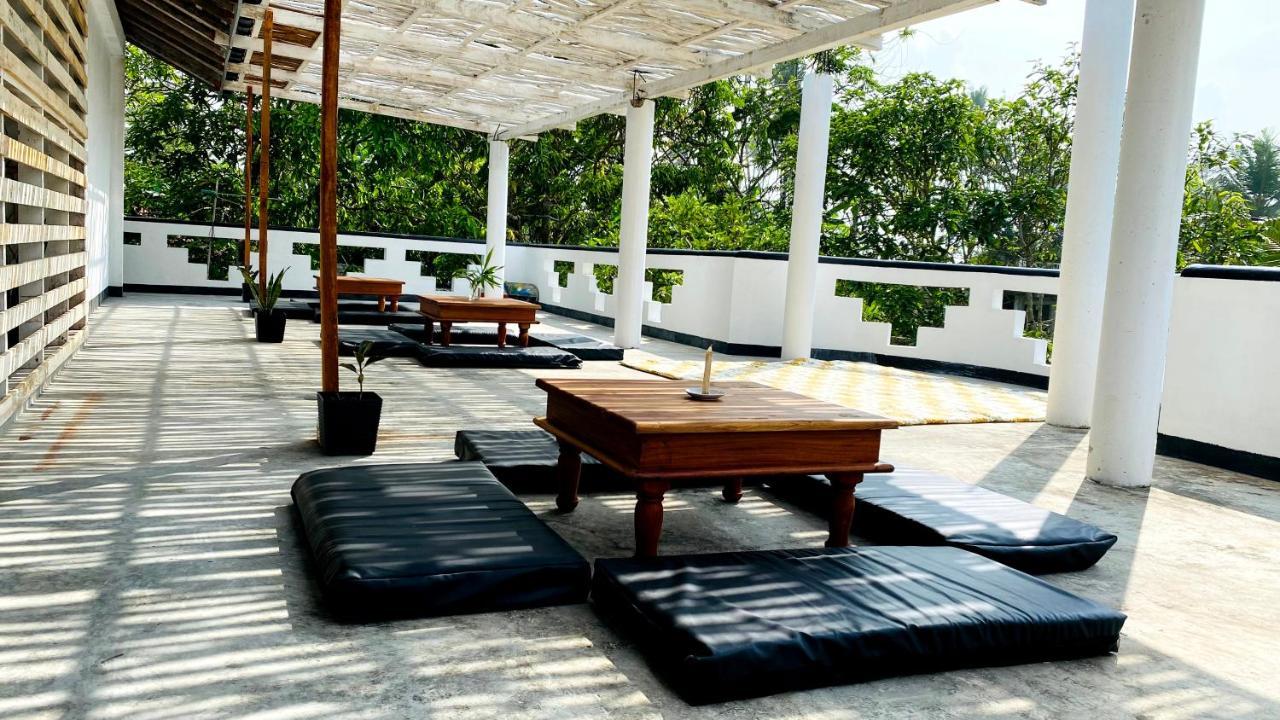 Madiha Surf House Lanka Hotel Матара Екстериор снимка