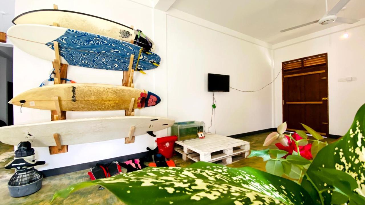Madiha Surf House Lanka Hotel Матара Екстериор снимка