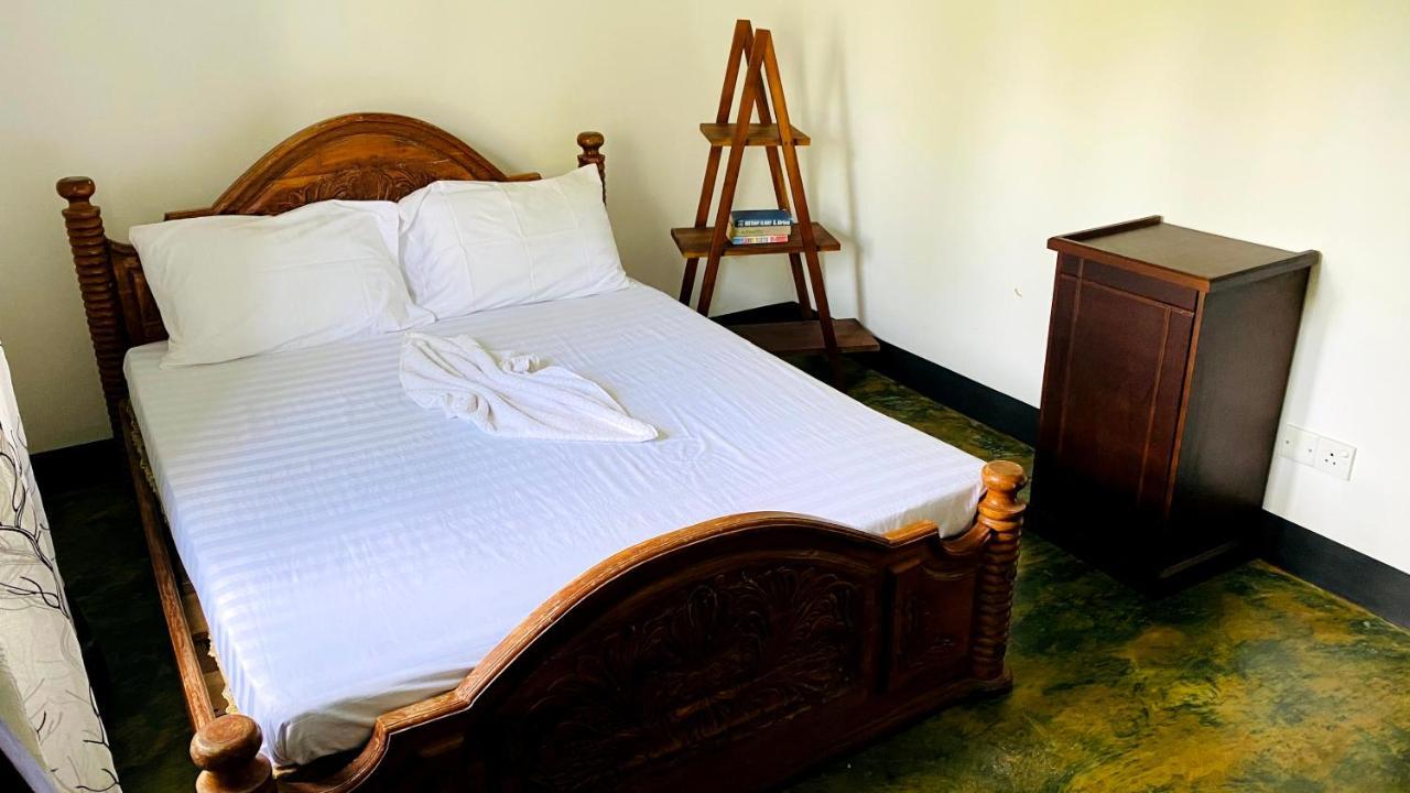 Madiha Surf House Lanka Hotel Матара Екстериор снимка
