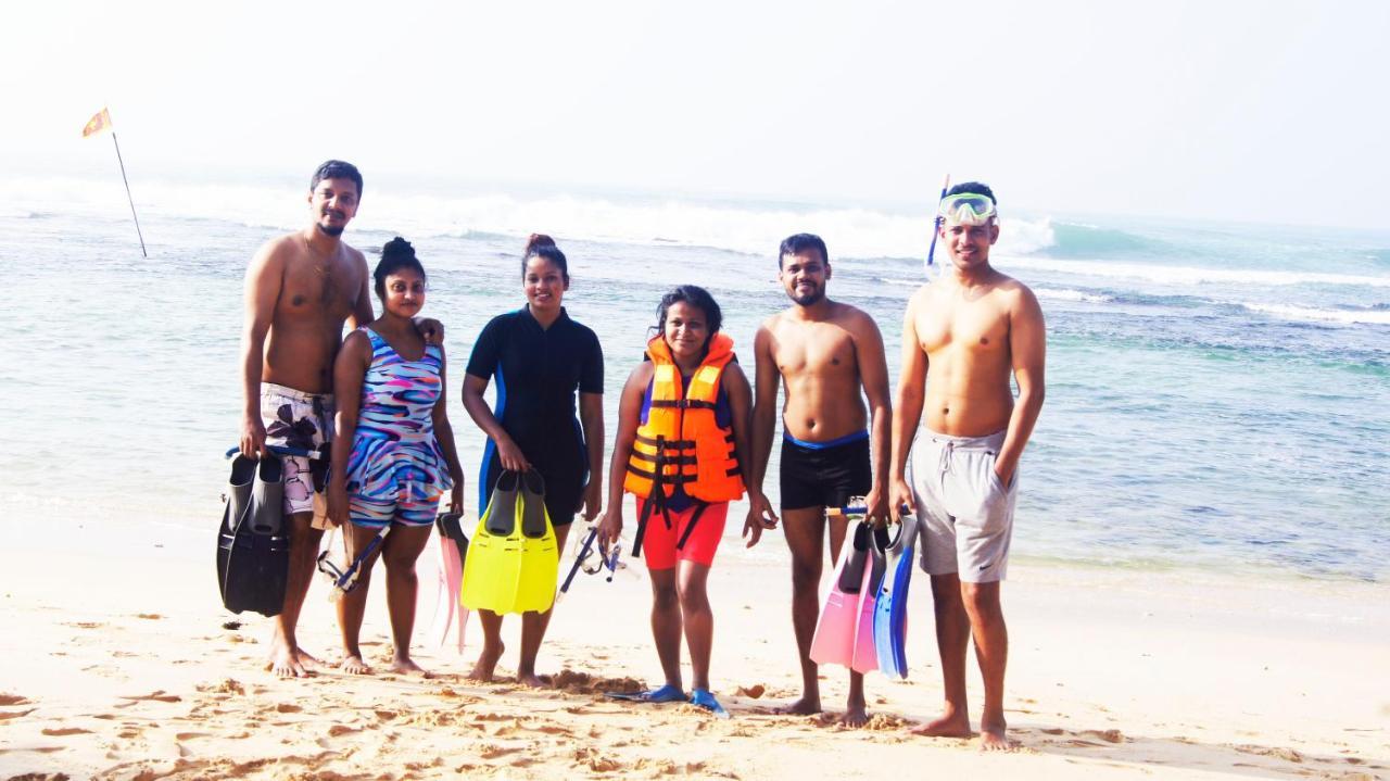 Madiha Surf House Lanka Hotel Матара Екстериор снимка